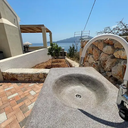 Retreat Villa *